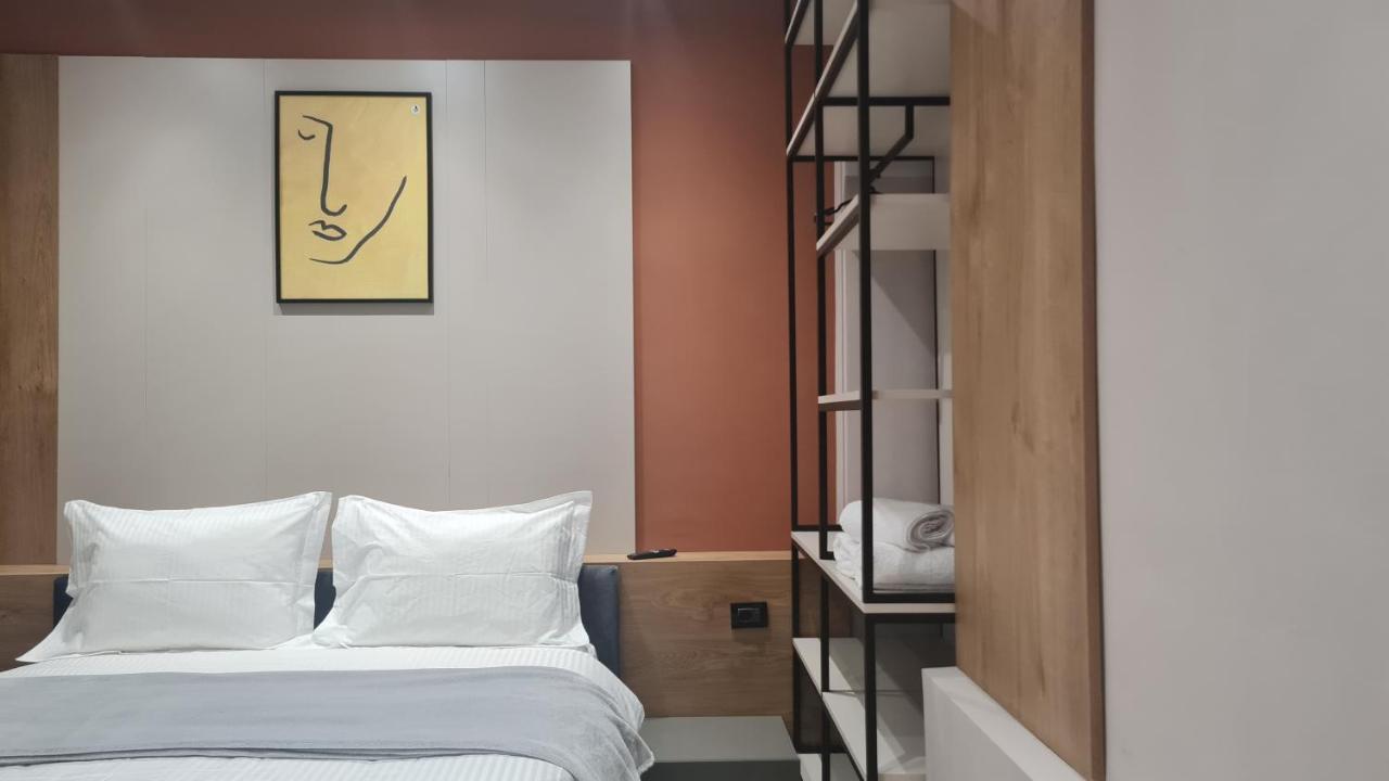 Tam Serviced Studio Apartments Next To Blloku Tirana Buitenkant foto