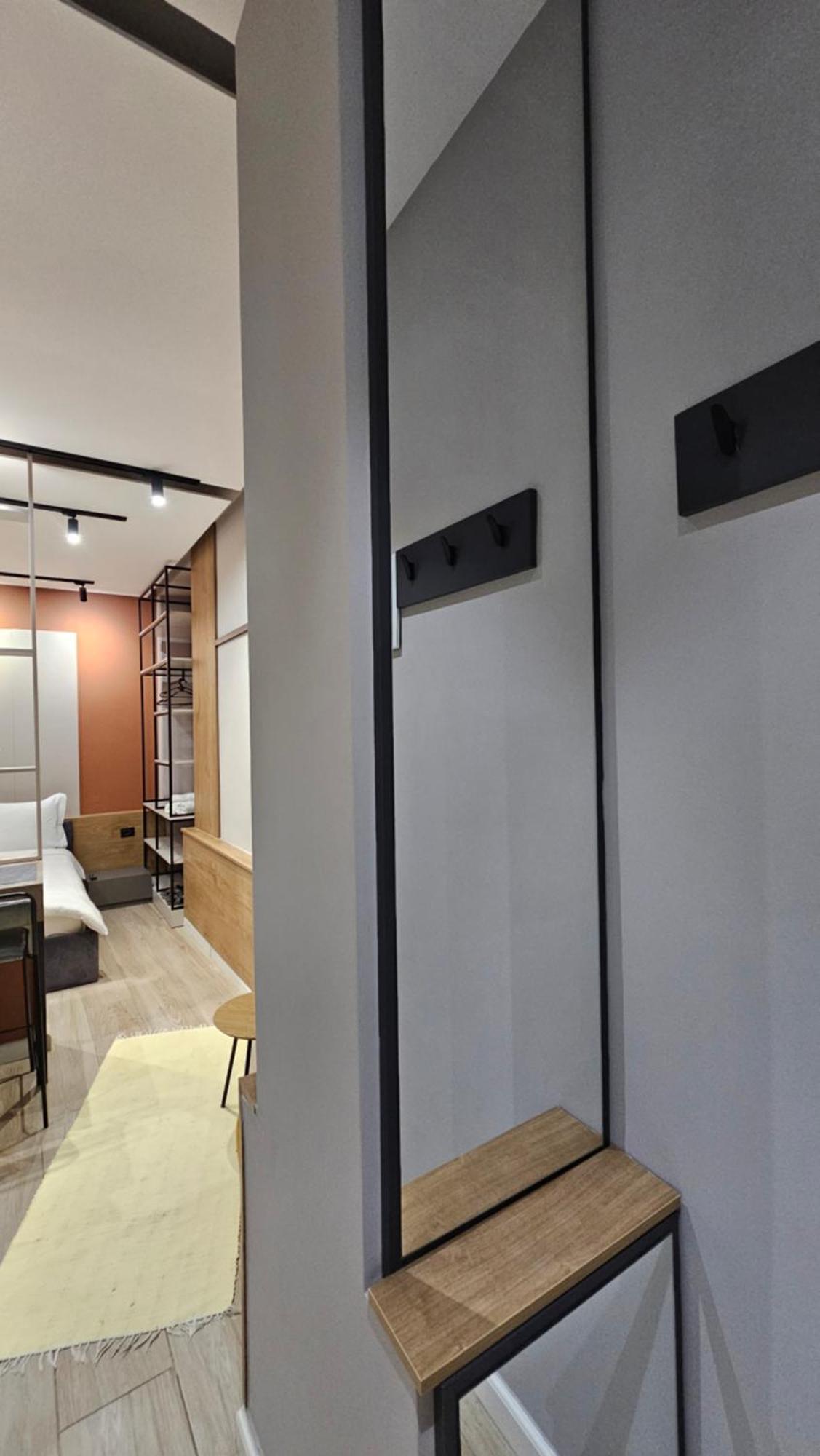Tam Serviced Studio Apartments Next To Blloku Tirana Buitenkant foto