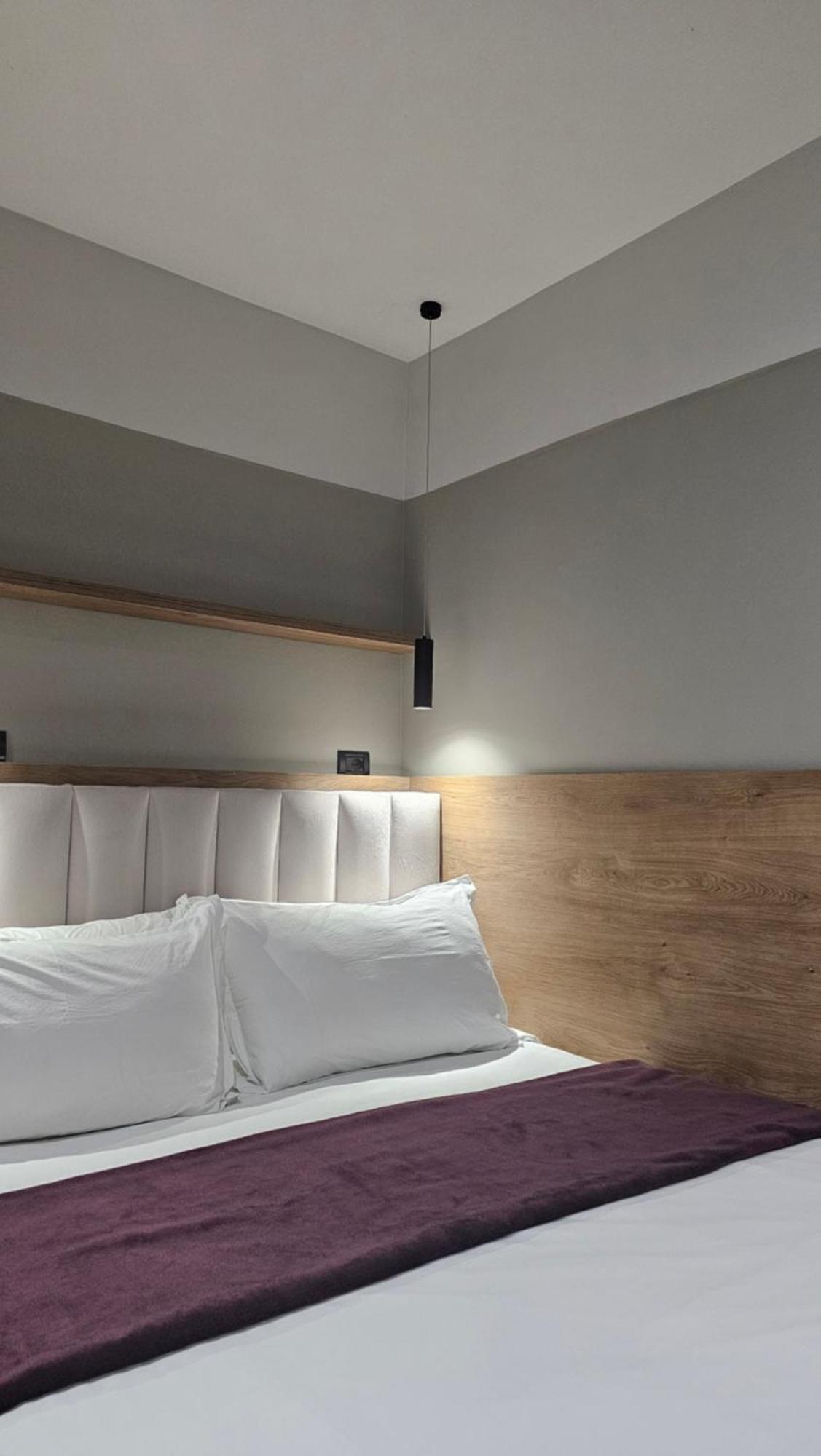 Tam Serviced Studio Apartments Next To Blloku Tirana Buitenkant foto