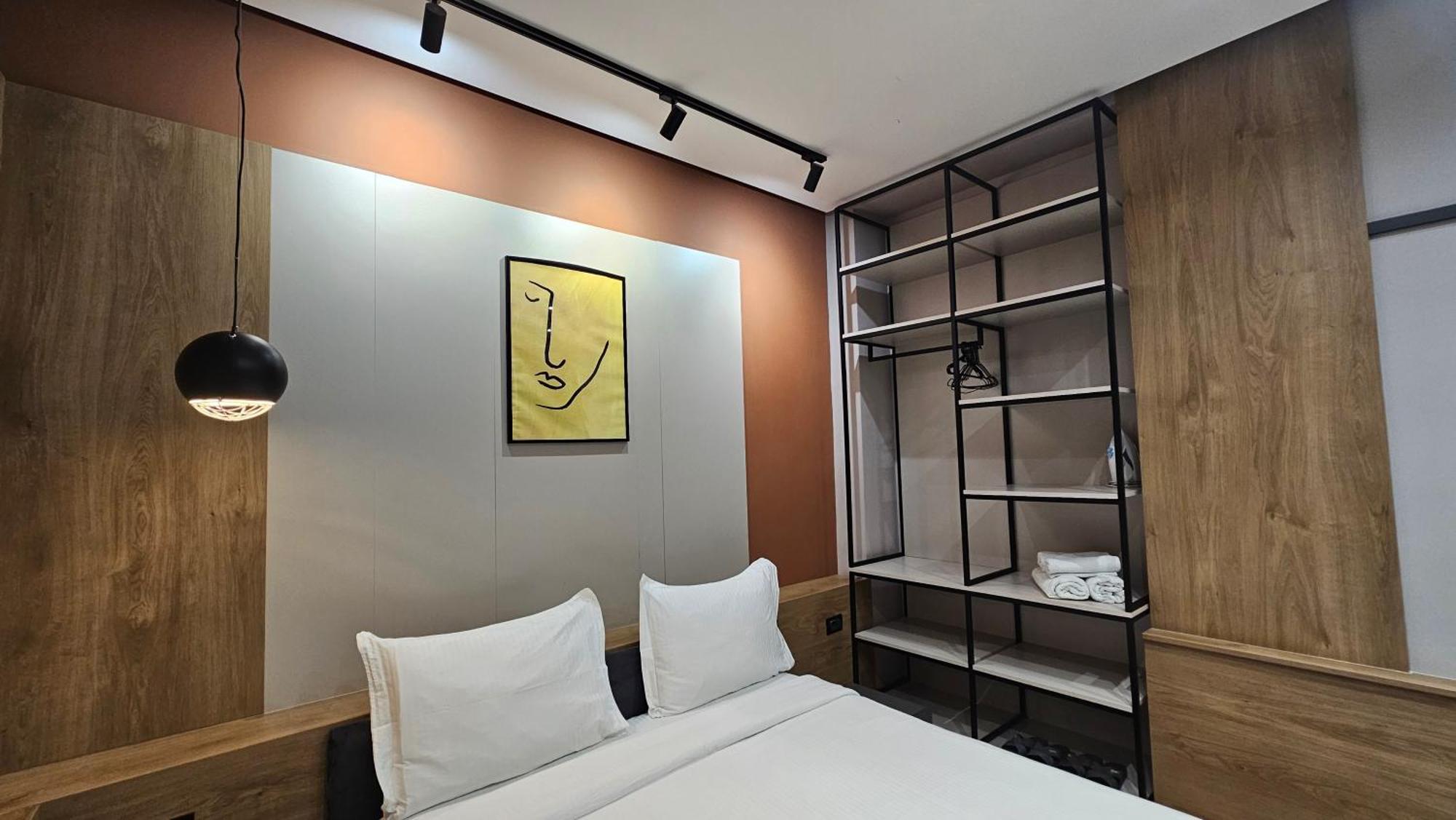 Tam Serviced Studio Apartments Next To Blloku Tirana Buitenkant foto