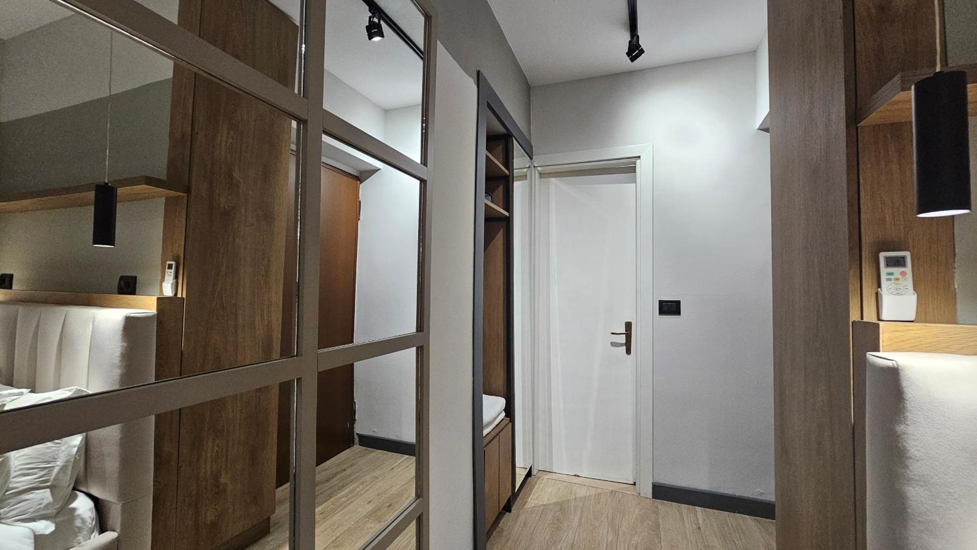 Tam Serviced Studio Apartments Next To Blloku Tirana Buitenkant foto
