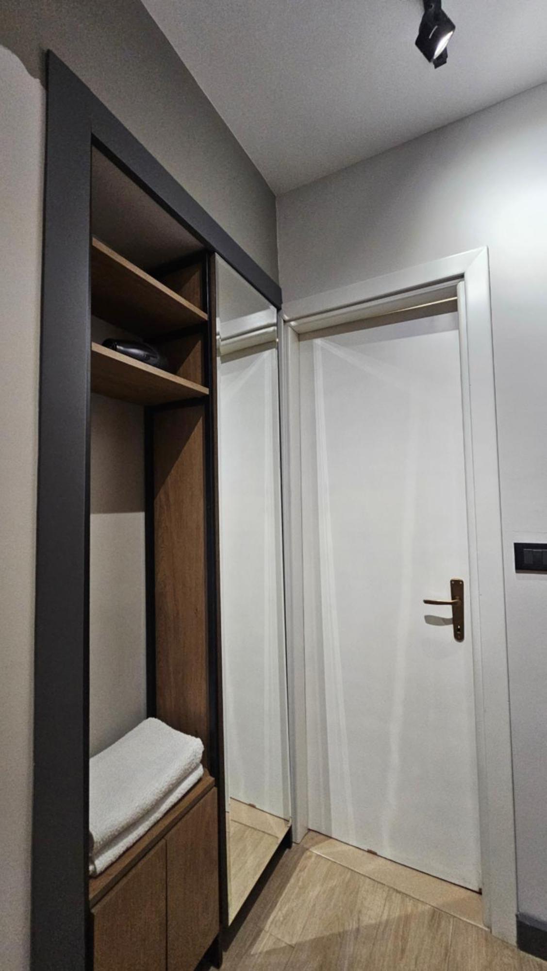 Tam Serviced Studio Apartments Next To Blloku Tirana Buitenkant foto